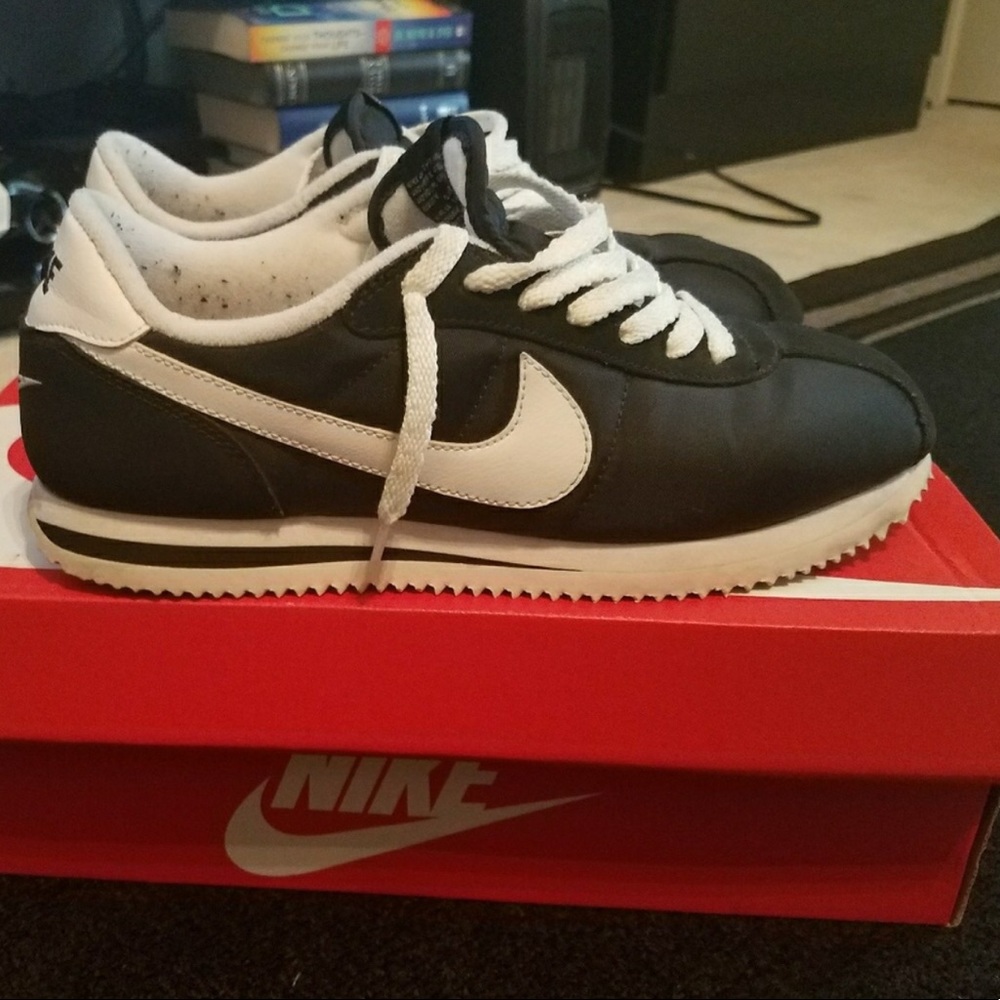 Nike Cortez  8.5 Womens